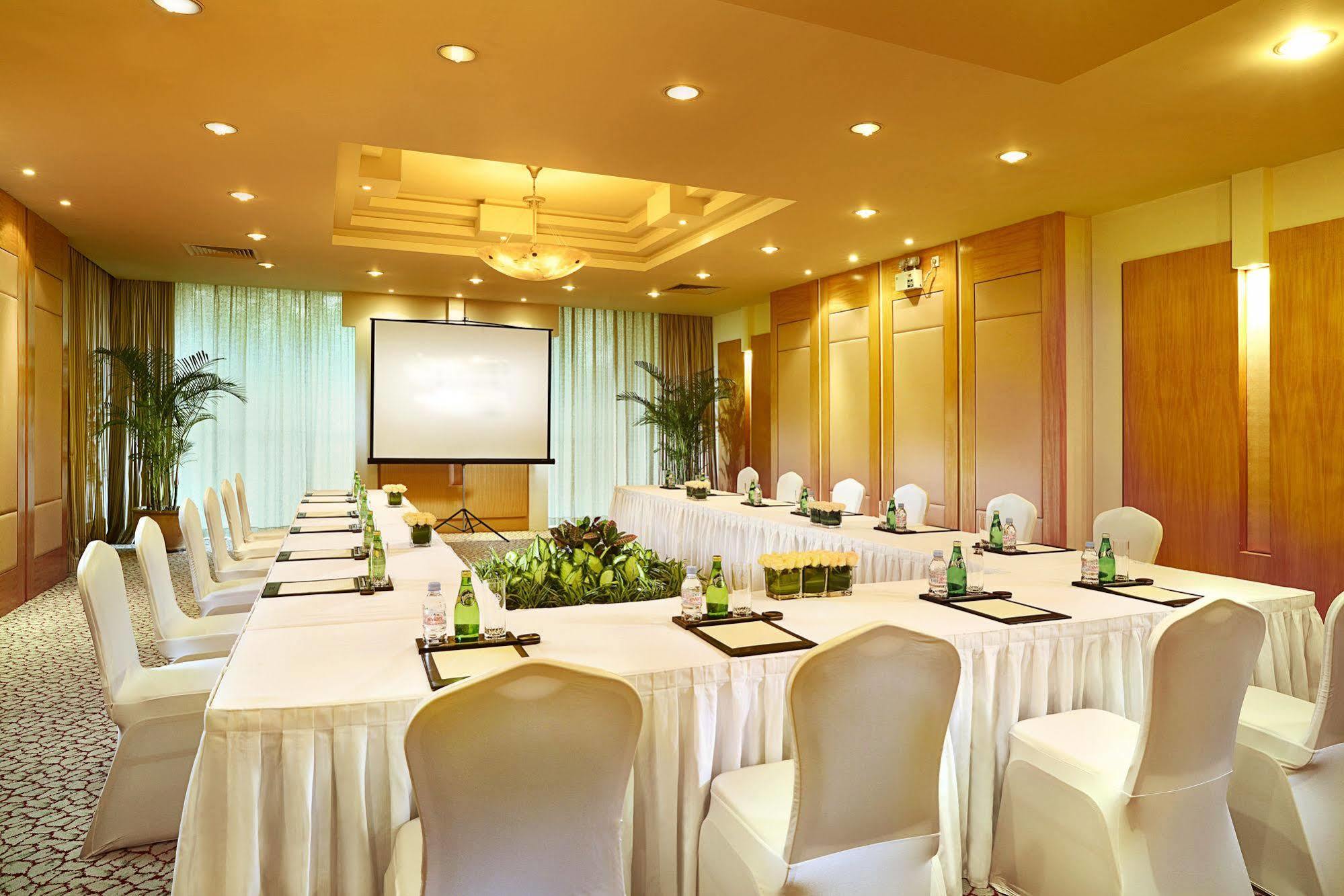 Sofitel Dongguan Royal Lagoon Exterior foto