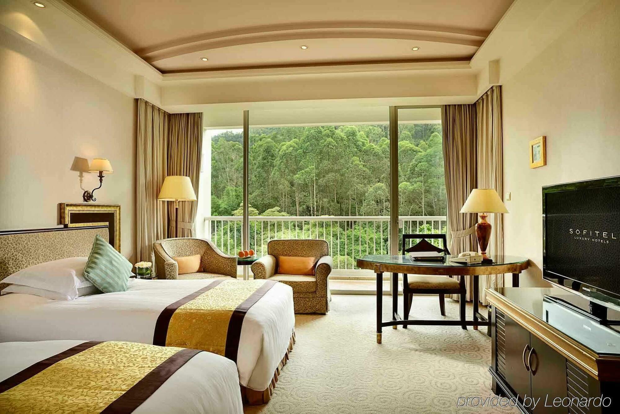 Sofitel Dongguan Royal Lagoon Exterior foto